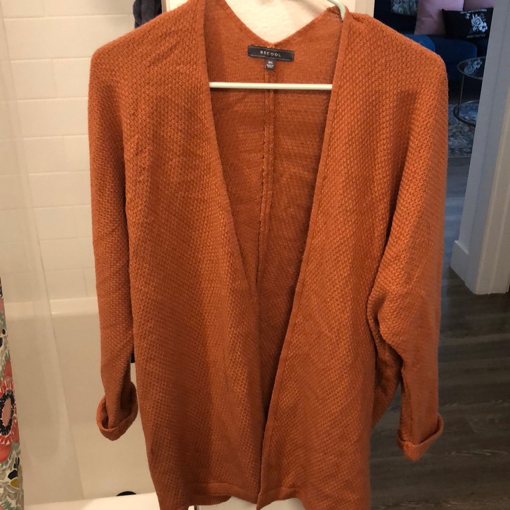 Cozy orange cardigan- M/L